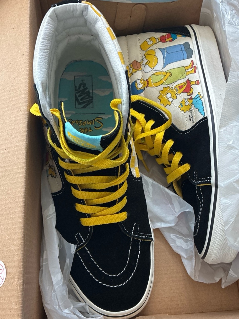 Vans men Sk8-Hi The Simpsons Black & Yellow High-Top Sneakers